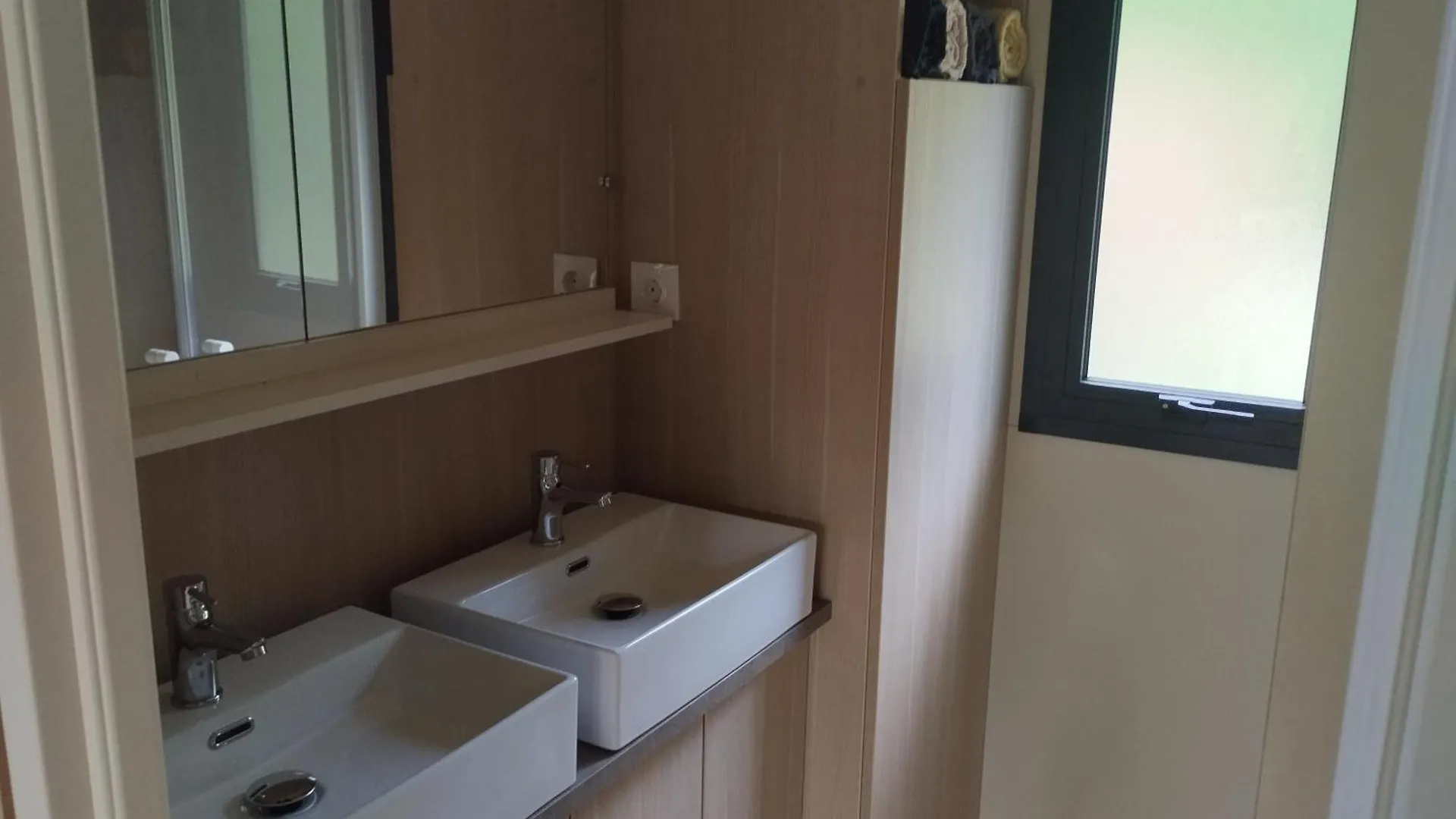 Camping Domaine De Senaud Albon 0*,  Γαλλία